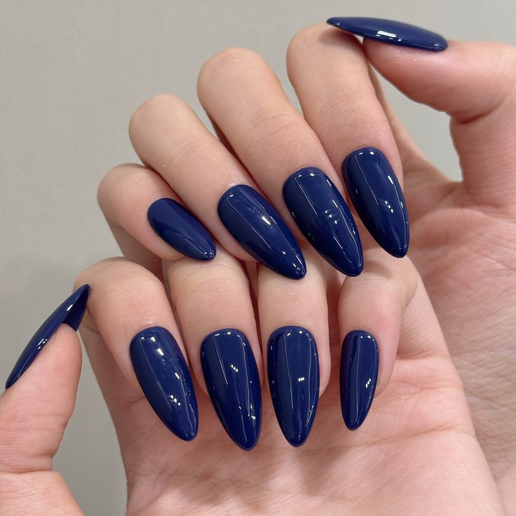Royal blue press on nails
